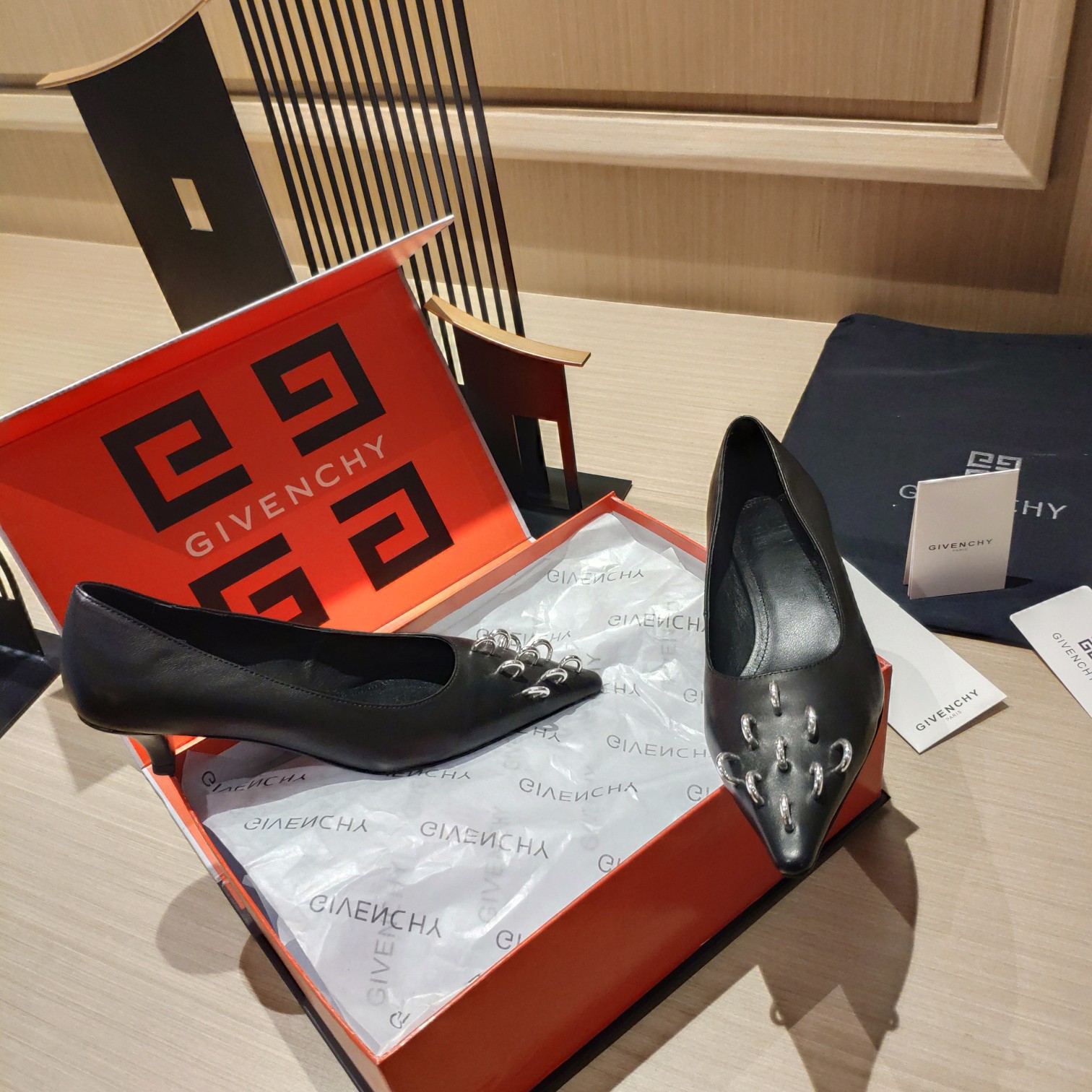 Givenchy 2023 Spring Shoe Collection: Unique Style, Comfortable and Stylish, Italian Craftsmanship. - 图片 2