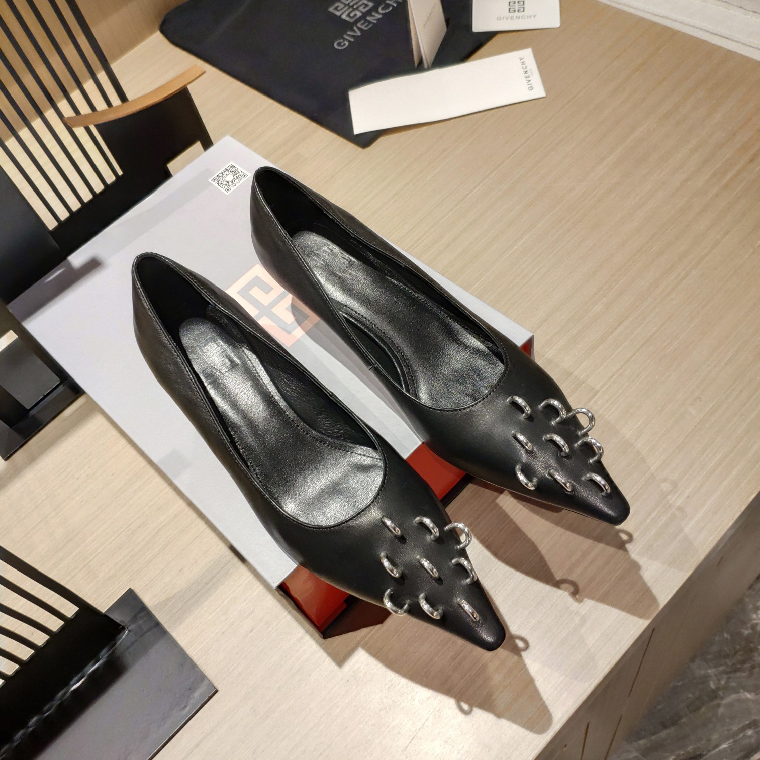 Givenchy 2023 Spring Shoe Collection: Unique Style, Comfortable and Stylish, Italian Craftsmanship. - 图片 5