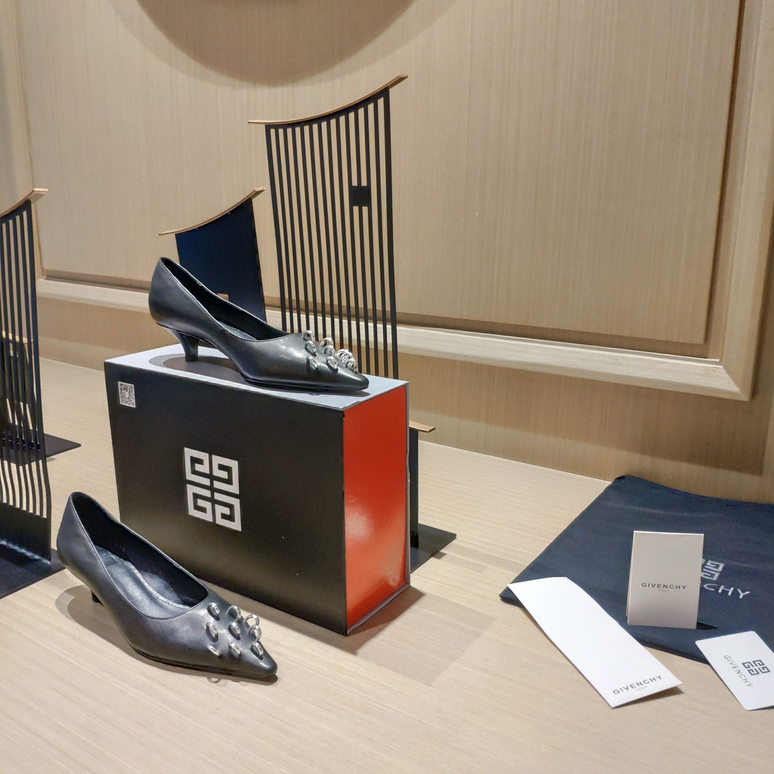 Givenchy 2023 Spring Shoe Collection: Unique Style, Comfortable and Stylish, Italian Craftsmanship. - 图片 6