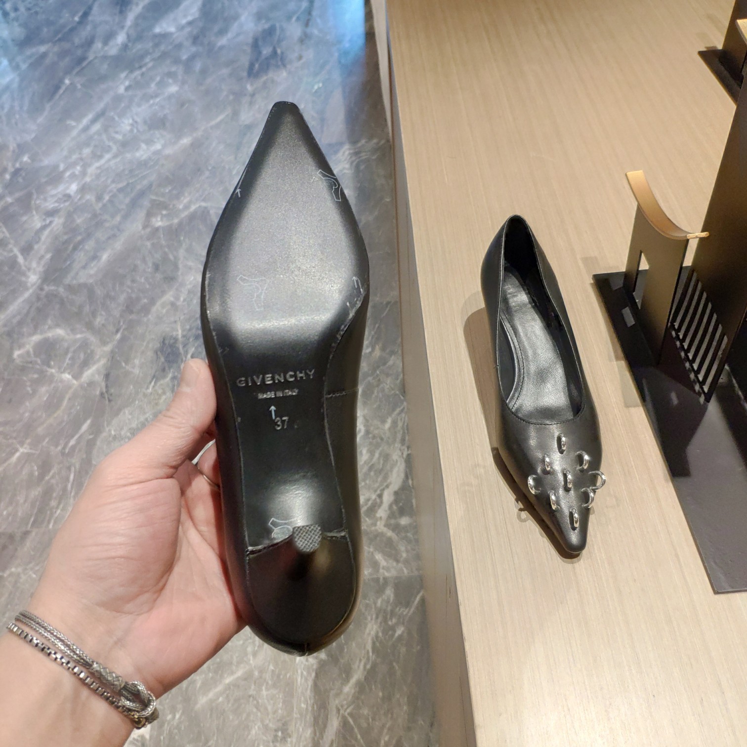 Givenchy 2023 Spring Shoe Collection: Unique Style, Comfortable and Stylish, Italian Craftsmanship. - 图片 8