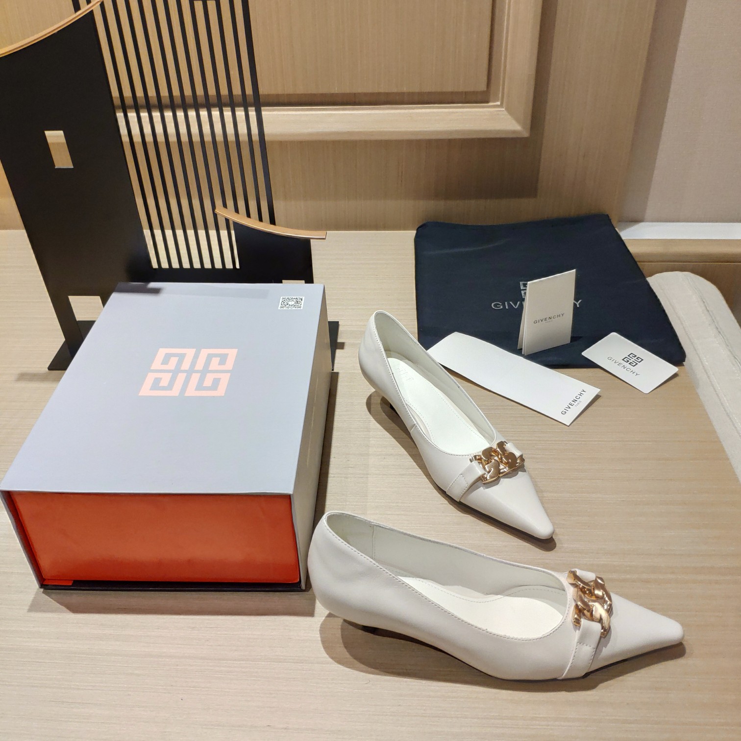 Givenchy 2023 Spring Shoe Collection: Unique Style, Comfortable Feet, Italian Craftsmanship - 图片 3