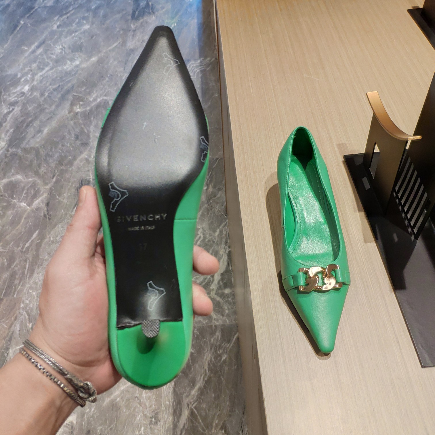 Givenchy 2023 Spring Shoe Collection Overview: Magnetized Packaging, Unique Style, Comfortable Feet - 图片 7
