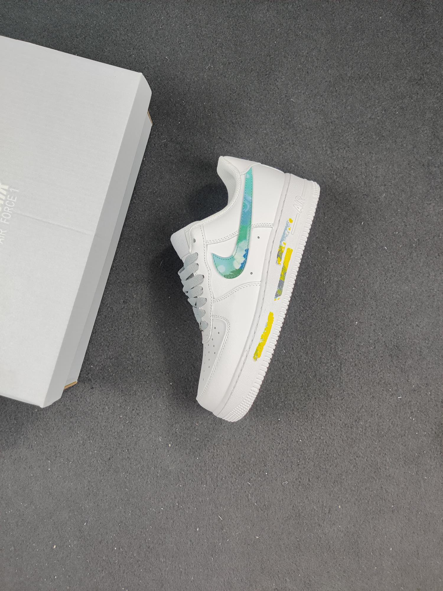 Nike Air Force 1 White Green Sneakers,Original Version,Honeycomb Cushion 8 i1639514363 4622 6
