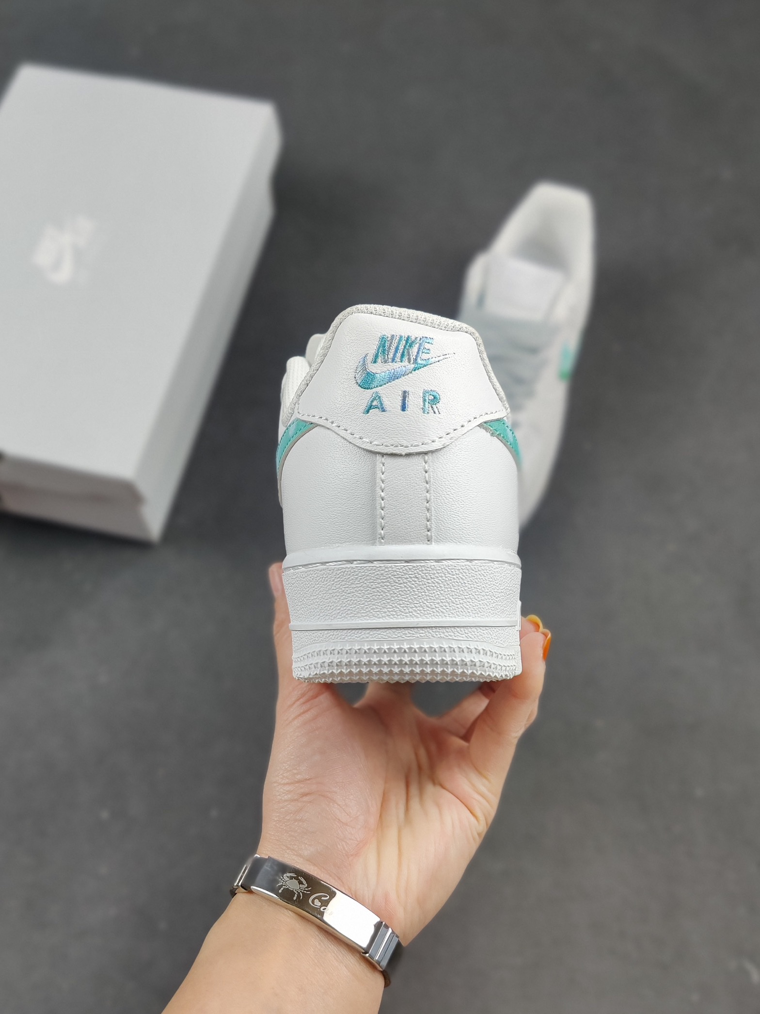 Nike Air Force 1 White Green Sneakers,Original Version,Honeycomb Cushion 5 i1639514363 5800 3