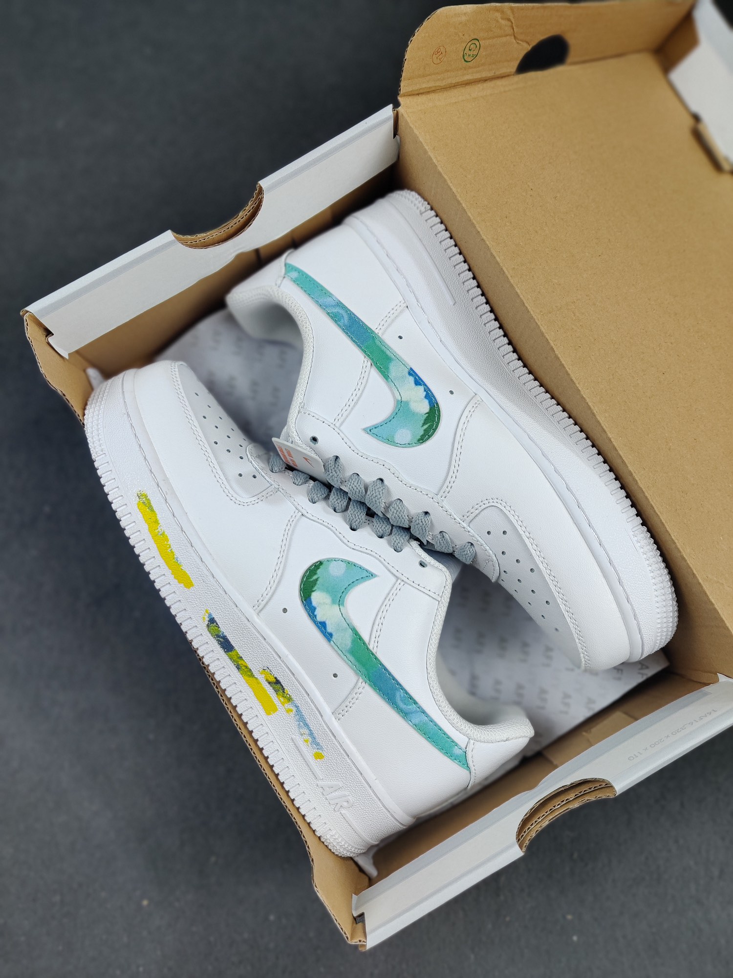 Nike Air Force 1 White Green Sneakers,Original Version,Honeycomb Cushion 10 i1639514363 7391 8