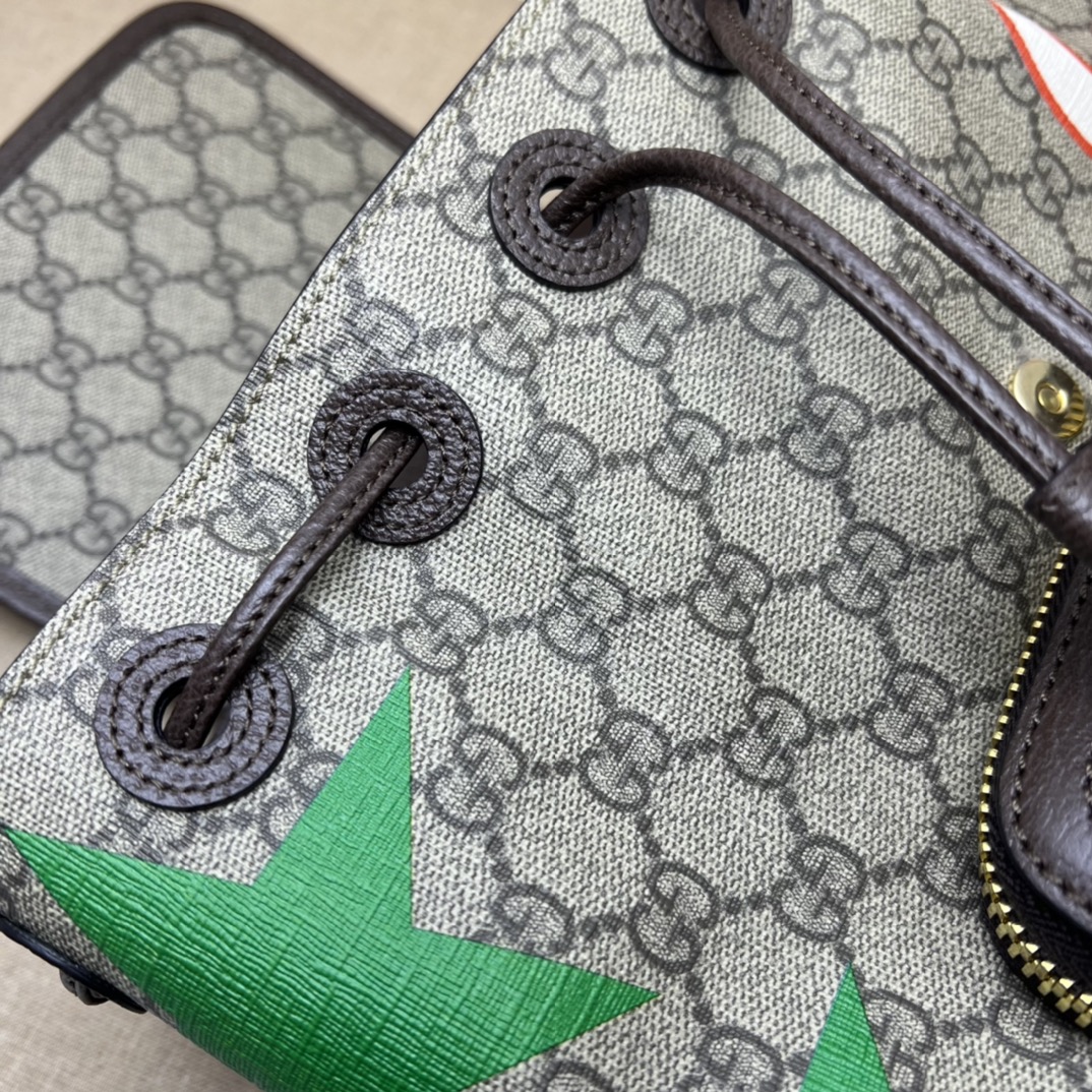 GUCCI古驰GG印花双肩背包674147
