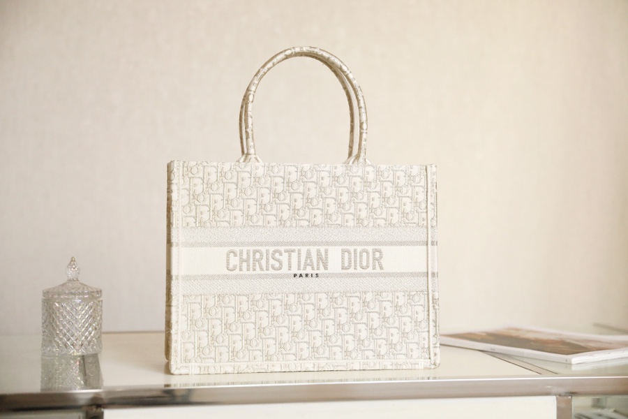 AAAA
 Dior Handbags Tote Bags Gold Embroidery