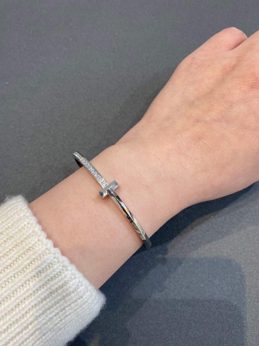 Tiffany & Co. Tiffany&Co. T1系列 无可替代窄式手镯