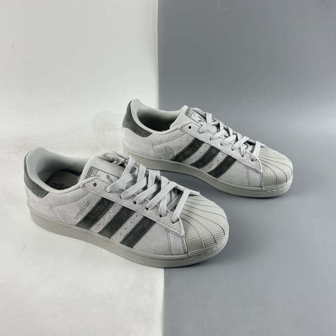 P200  Reigning champ X Supertar阿迪达斯贝壳头卫冕冠军BS9558
