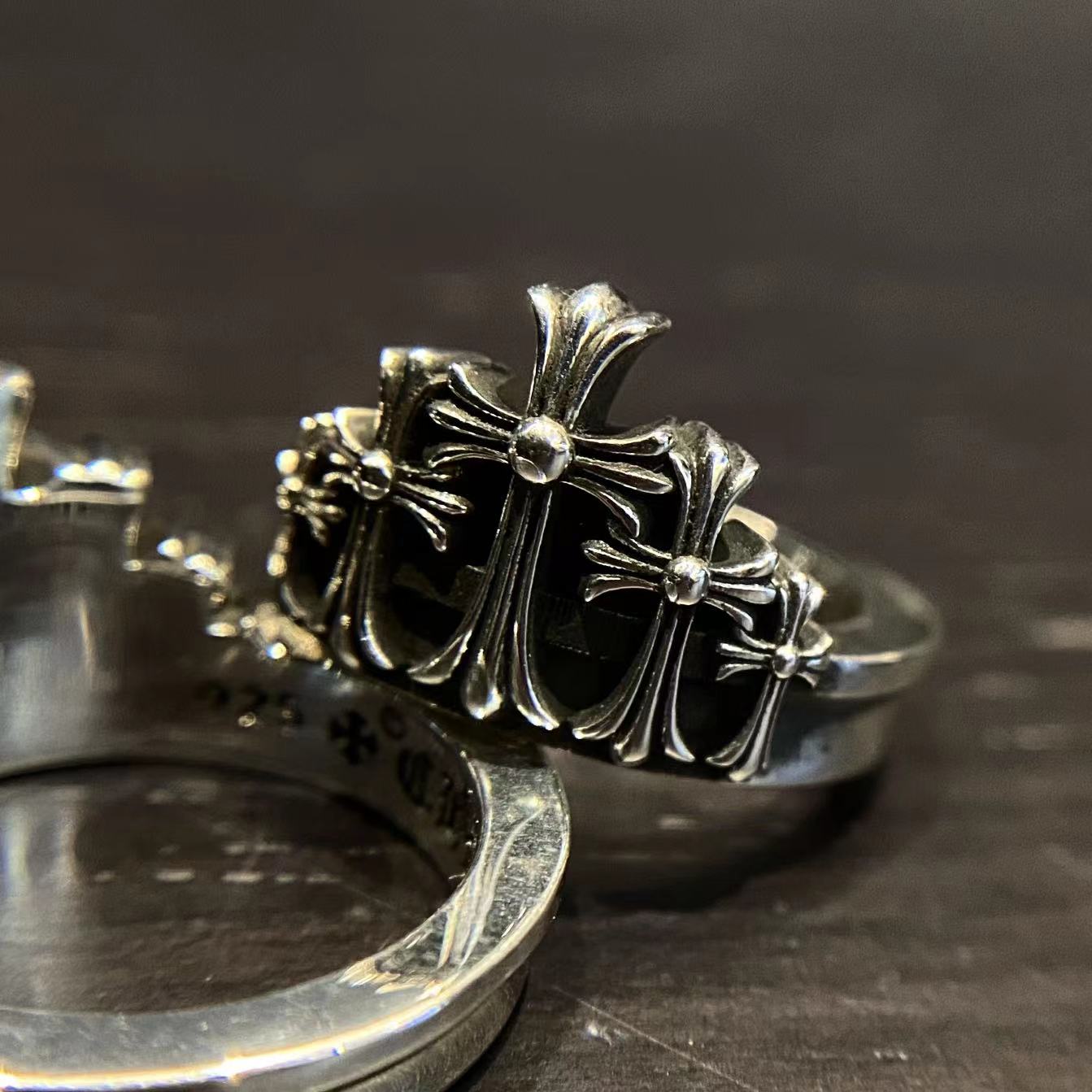 Chrome Hearts 𝐂𝐡𝐫𝐨𝐦𝐞 𝐡𝐞𝐚𝐫𝐭𝐬克罗心 皇冠十字架戒指