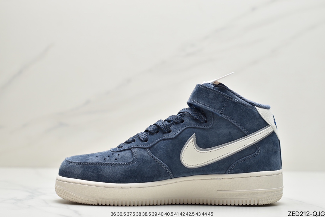 260 耐克Nk Air Force 1’07 Mid 空军一号3M反光中帮休闲板鞋 AA1118-007-莆田鞋,莆田鞋货源,高仿鞋,高仿鞋货源,安福档口,莆田高仿鞋,莆田鞋批发,高仿鞋批发,莆田高仿运动鞋,高仿运动鞋,莆田运动鞋 260 耐克Nk Air Force 1’07 Mid 空军一号3M反光中帮休闲板鞋 AA1118-007