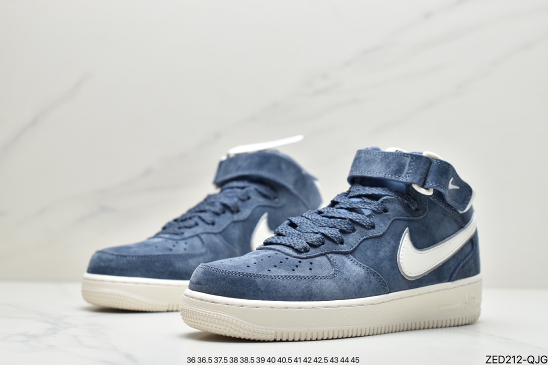 260 耐克Nk Air Force 1’07 Mid 空军一号3M反光中帮休闲板鞋 AA1118-007-莆田鞋,莆田鞋货源,高仿鞋,高仿鞋货源,安福档口,莆田高仿鞋,莆田鞋批发,高仿鞋批发,莆田高仿运动鞋,高仿运动鞋,莆田运动鞋 260 耐克Nk Air Force 1’07 Mid 空军一号3M反光中帮休闲板鞋 AA1118-007