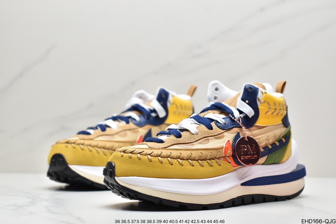 410 Jean Paul Gaultier x sacai x NIKE VaporWaffle ”Multi-Color” 三方联名合作款经典华夫缝合中帮跑鞋 DH9186-200