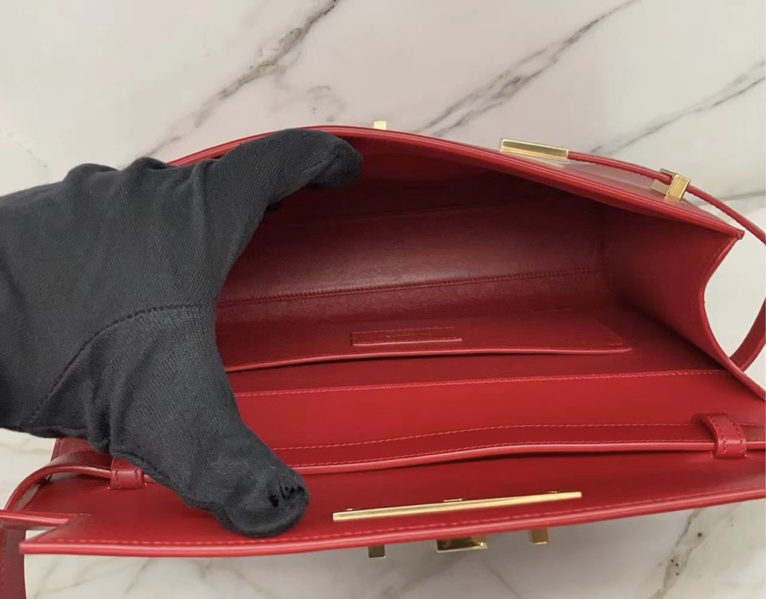 Ysl 𝑴𝒂𝒏𝒉𝒂𝒕𝒕𝒂𝒏 29CM曼哈顿法棍包 579271大红色牙签纹金扣