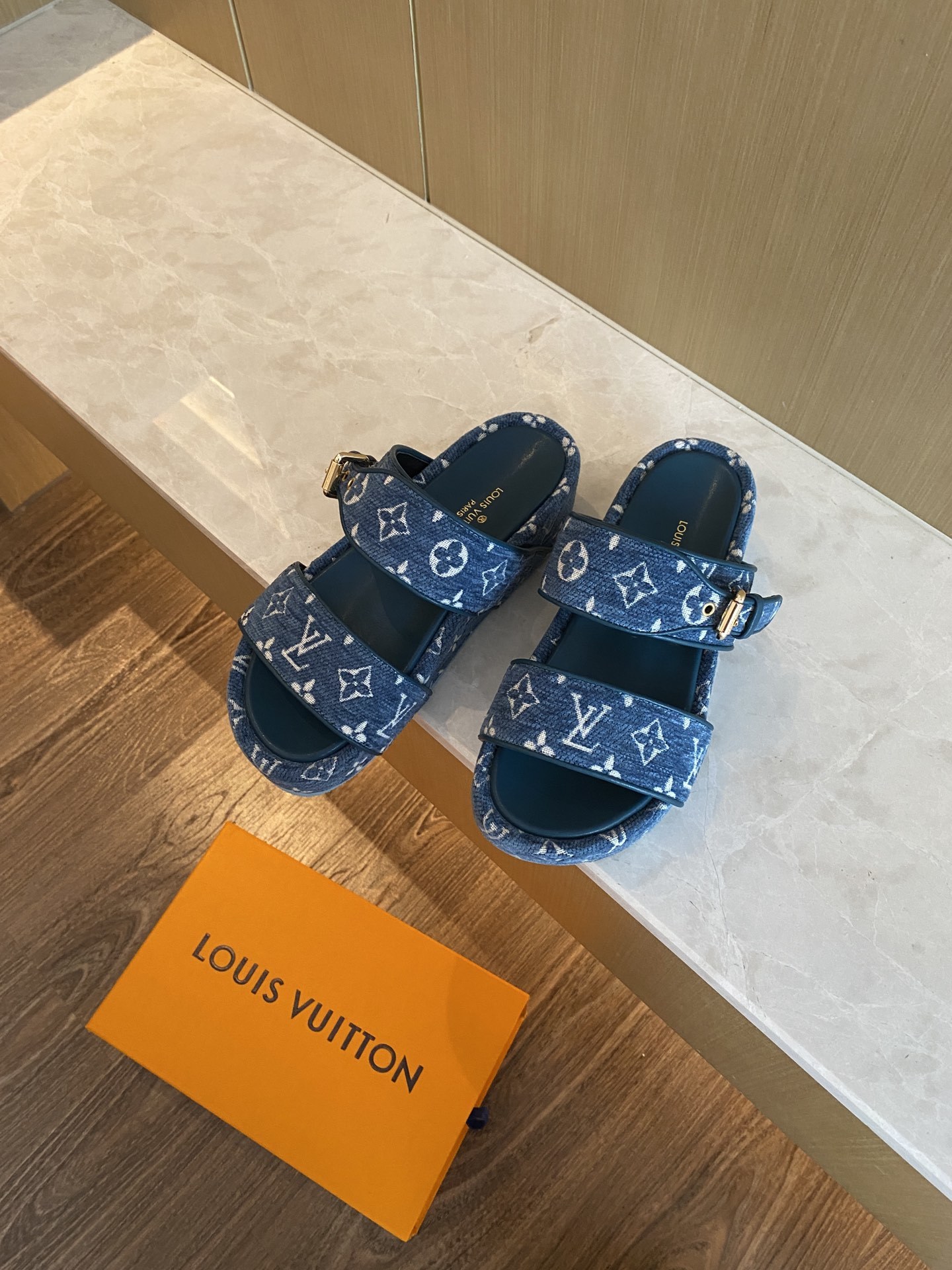 LOUISVUITTON路易威登20