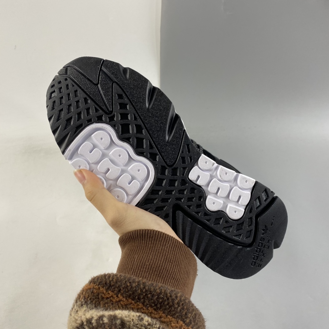 P200  Adidas Nite Jogger Boost 阿迪夜行者爆米花大底复古跑鞋 FW6689
