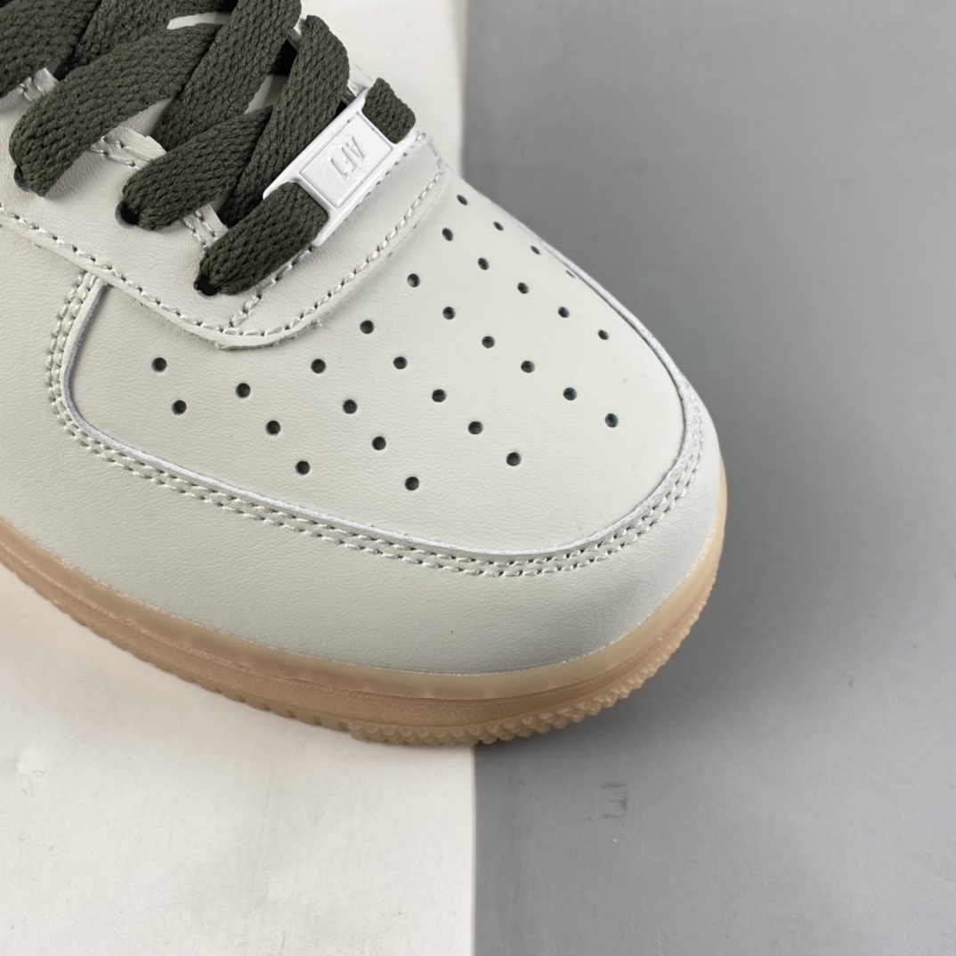 P200  NIKE Air Force 1’07 Low 生胶雾霾灰板鞋 CJ1608-100