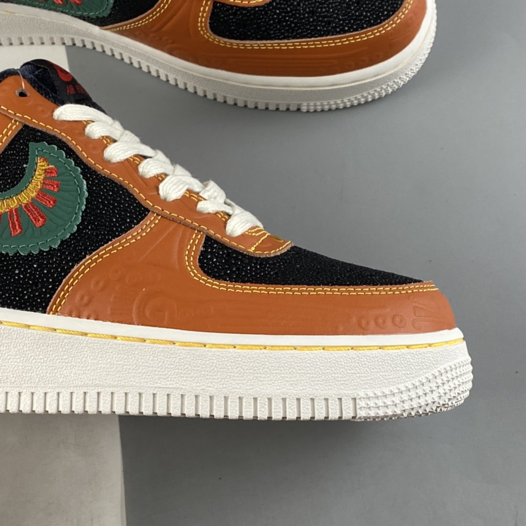 P240  NIKE Air Force 1’07 Low ”Siempre Familia” 空军一号低帮板鞋 DO2157-816