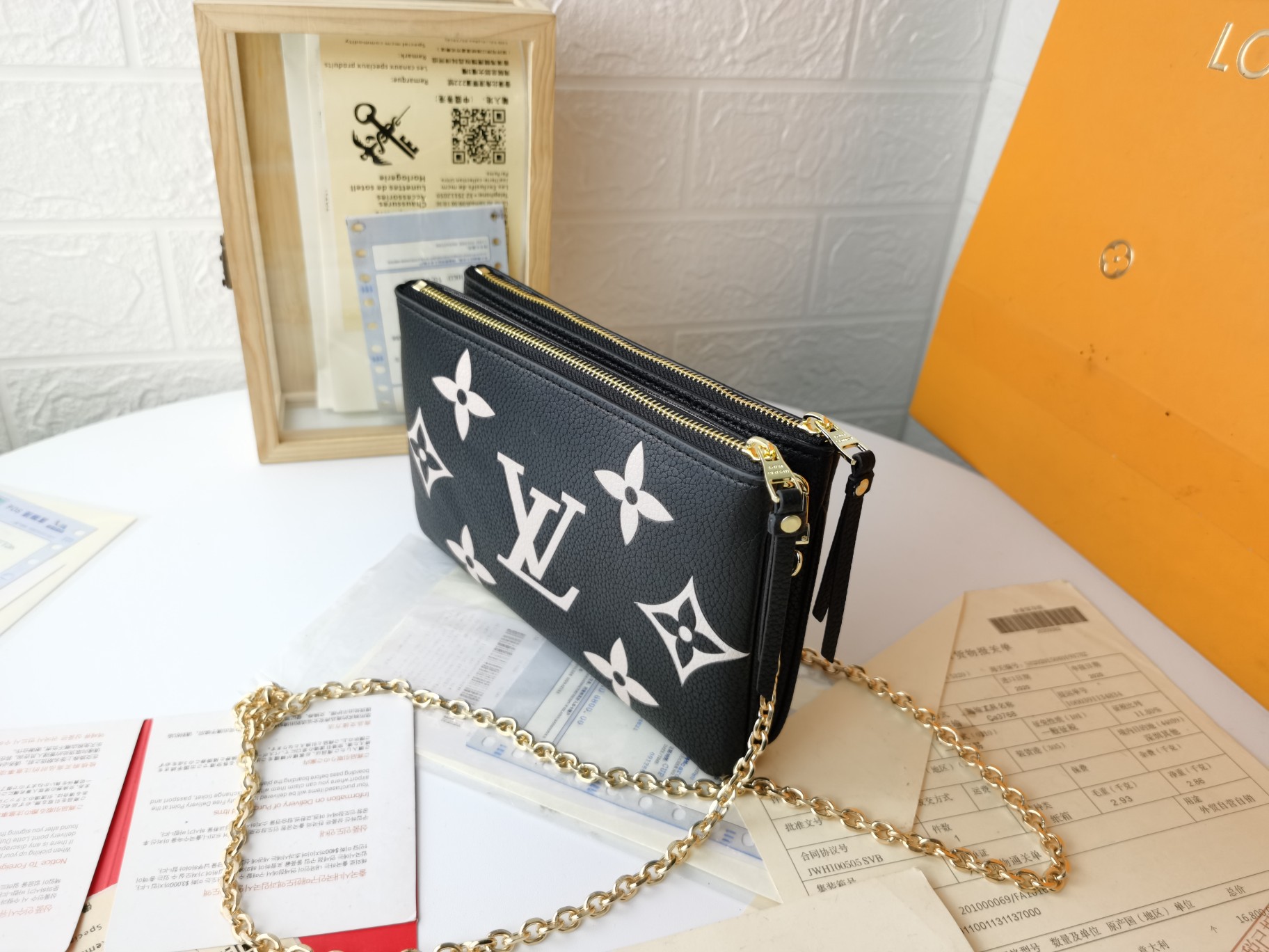 Close-up Leather Texture - Long Wallet