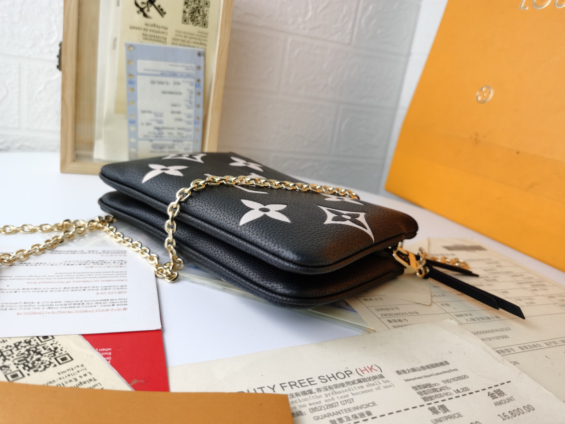 Long Wallet - Detail of Stitching