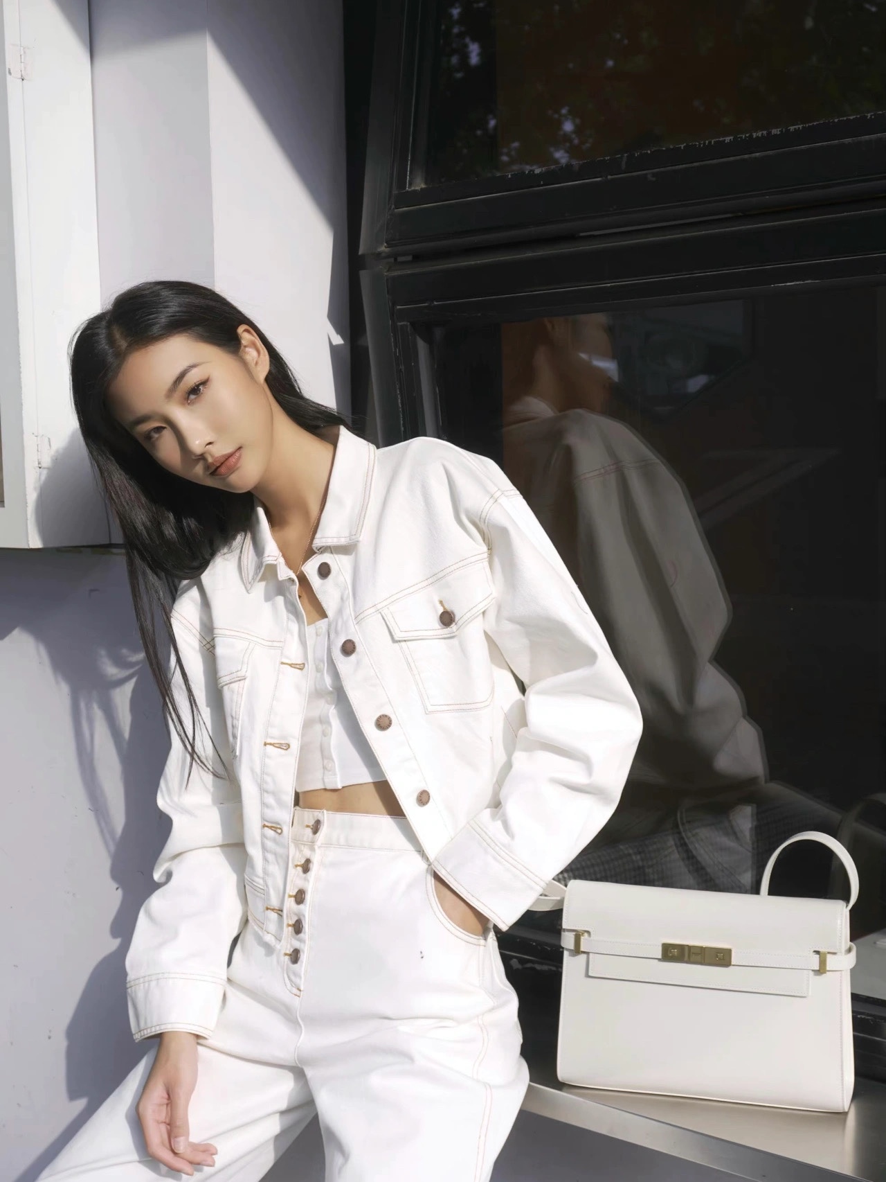 Ysl 𝑴𝒂𝒏𝒉𝒂𝒕𝒕𝒂𝒏 29CM曼哈顿法棍包 579271白色牙签纹金扣