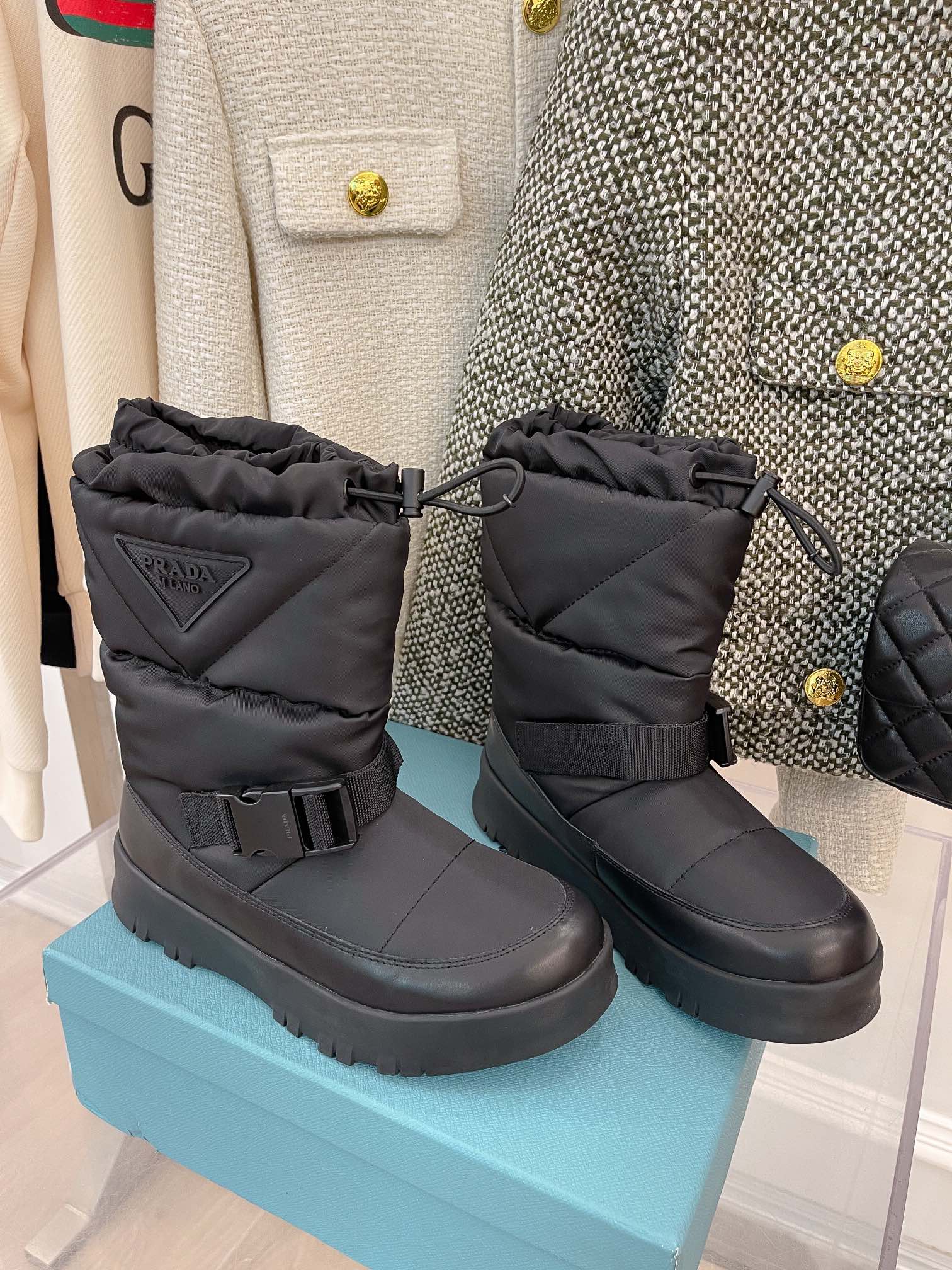 PRADA/秋冬新款羽绒靴太空雪地靴_______________________________代购品