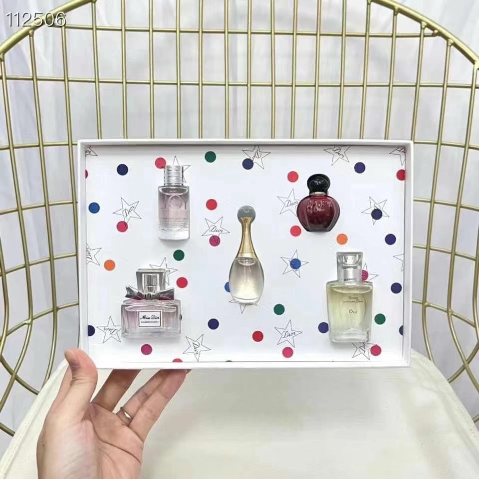 Dior 5ml Miniature Perfume Set - Sweet Heart, Joy, J'adore, Poison, Dune 4 i1639721789 1542 2