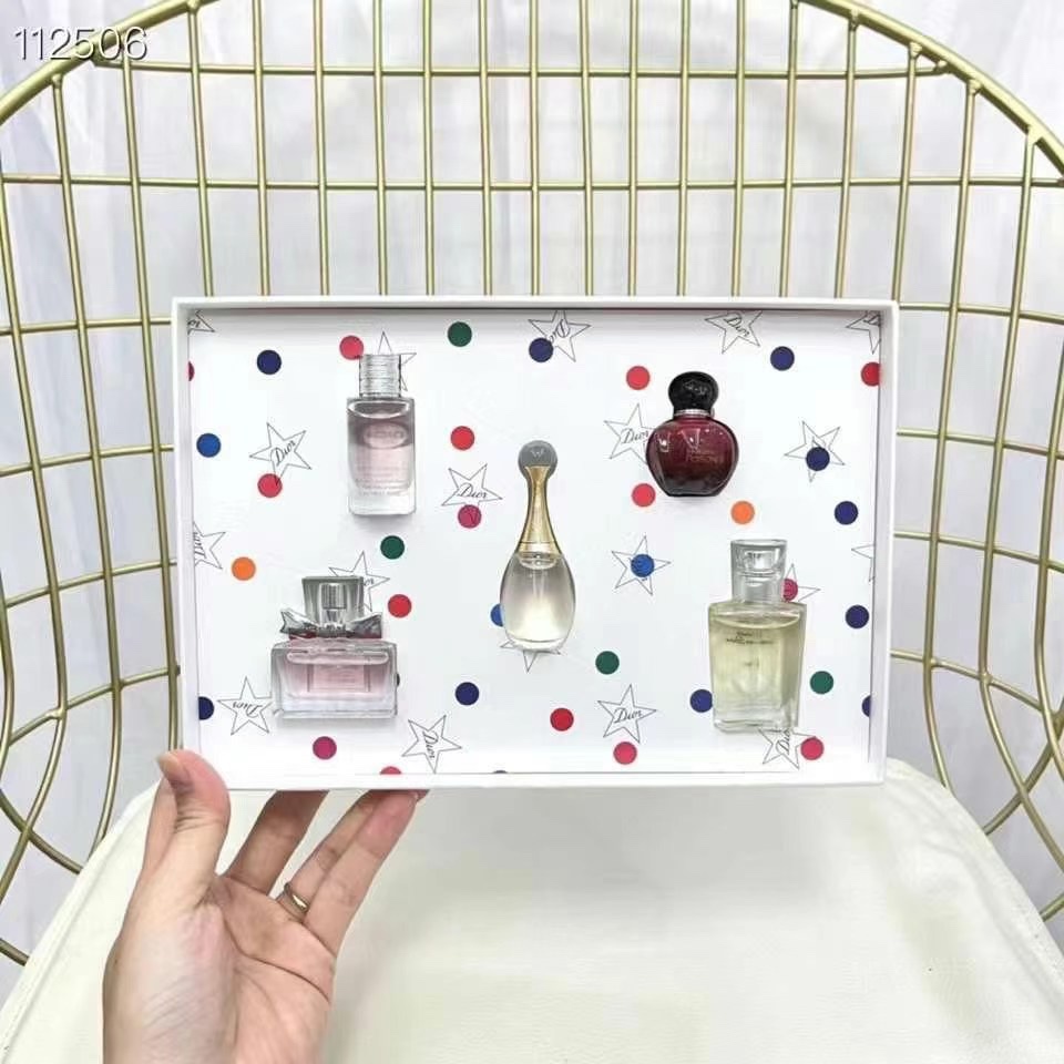 Dior 5ml Miniature Perfume Set - Sweet Heart, Joy, J'adore, Poison, Dune 5 i1639721789 6255 3