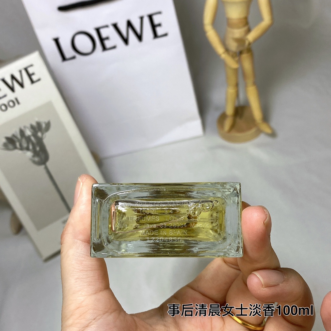 Loewe 001 Woman Eau de Toilette - 100ml Floral Fruity Fragrance 4 i1639726398 4400 2