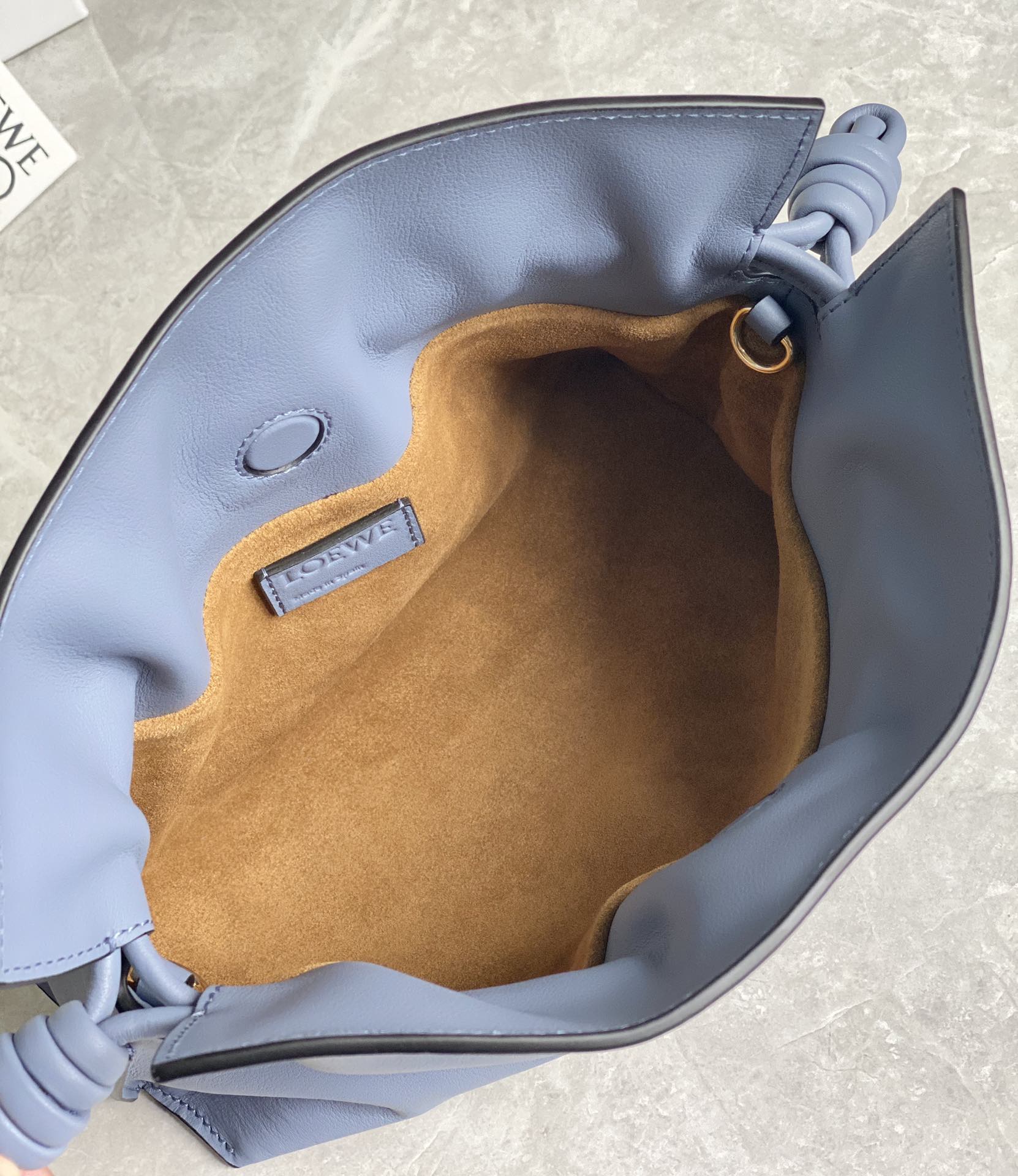 LOEWE罗意威Flamenco系列小牛皮束口抽绳福袋 0539大西洋蓝