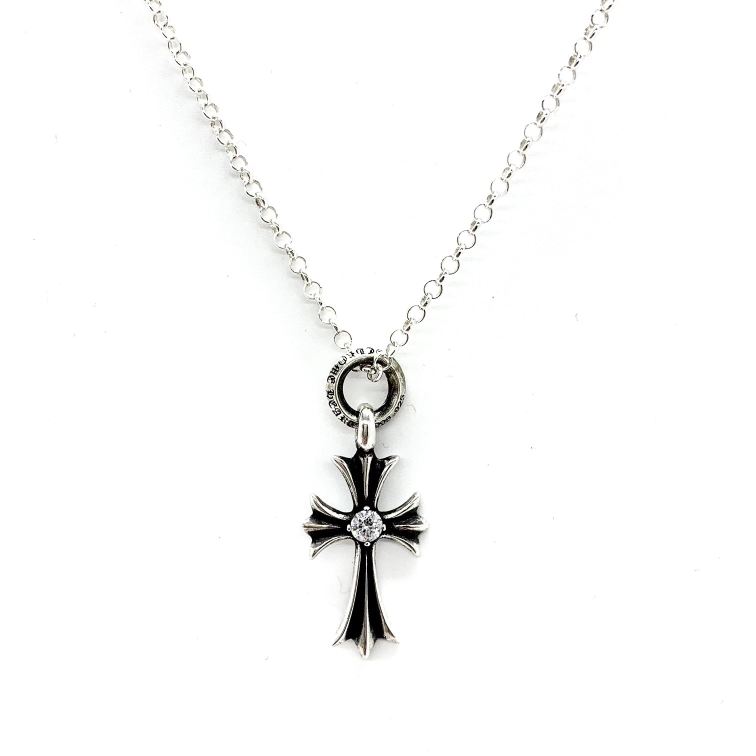 Chrome Hearts 𝐂𝐡𝐫𝐨𝐦𝐞 𝐡𝐞𝐚𝐫𝐭𝐬 克罗心 镶石字母环十字架