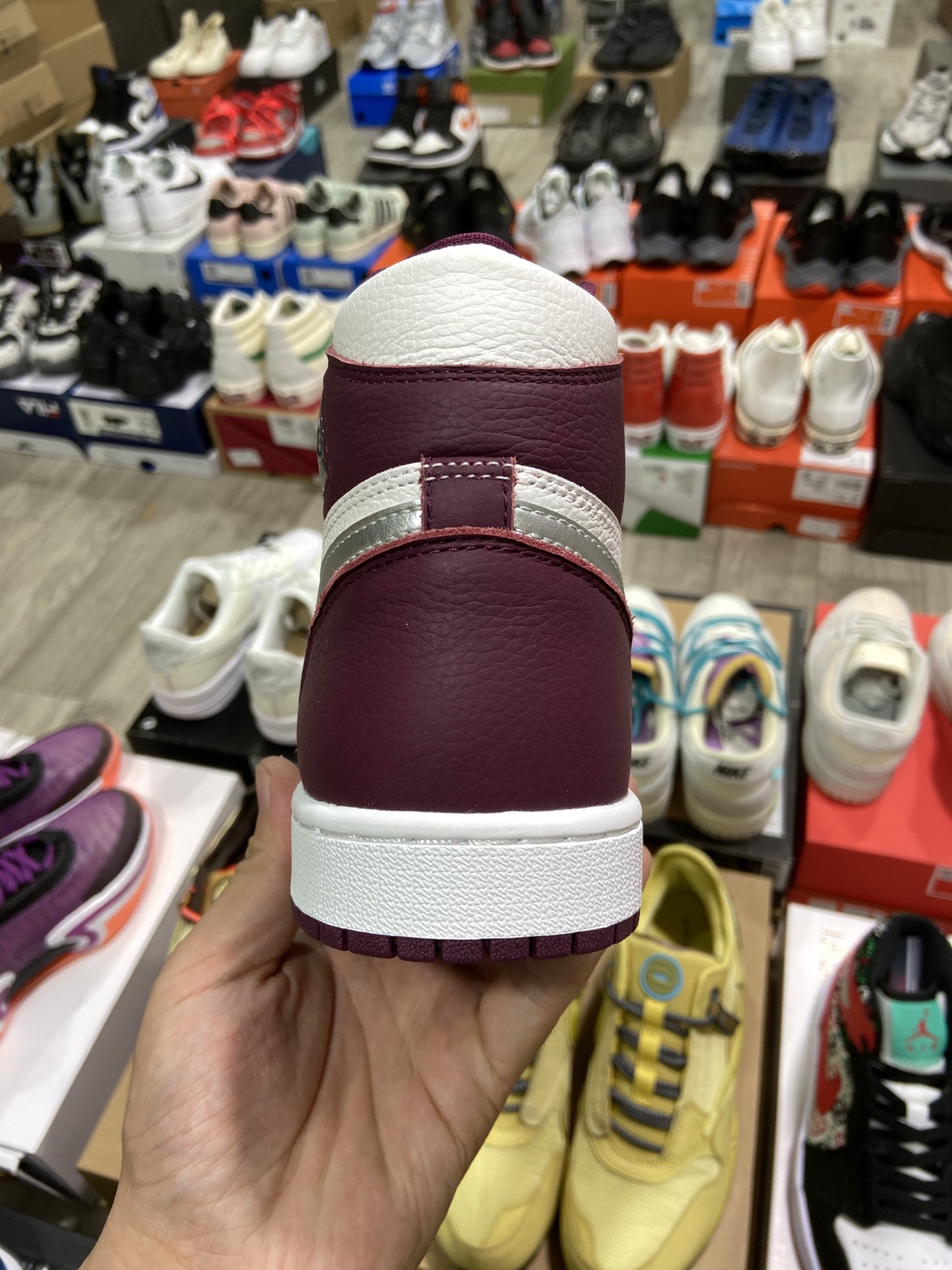 480高版本 乔丹Air Jordan 1 High OG “Bordeaux” 波尔多整个鞋身555088-611