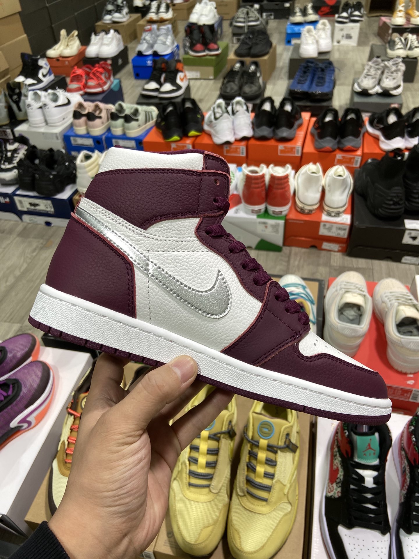 480高版本 乔丹Air Jordan 1 High OG “Bordeaux” 波尔多整个鞋身555088-611