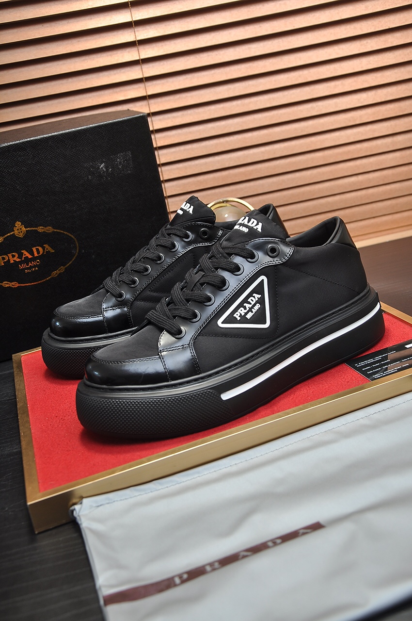 K0  普拉达 Prada 顶级原单，当季，高品质原单牛货，顶级原版透气布料+进口滴胶，内里进口弹力布配原版牛皮垫脚，原厂气垫大底品质保证码38-4545定做