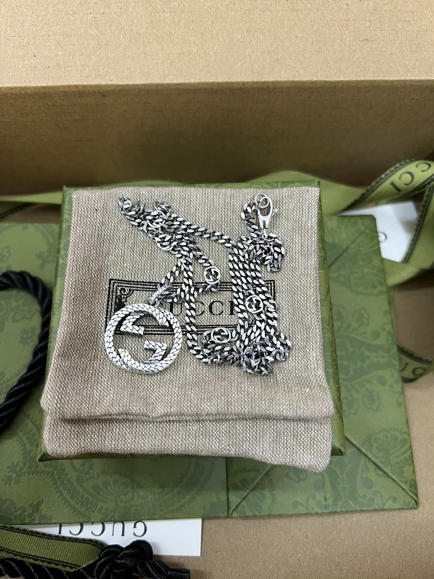 NO:104855,Gucci new interlocking double G pendant necklace size 50cm, jewelry boutique, gucci, gucci, necklace19860909Gucci古驰新款互扣式双G吊坠项链 尺寸50cm,饰品精品,gucci,gucci,necklace,Jewelry