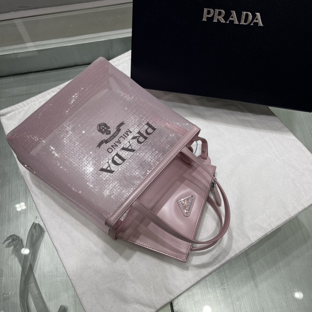 Prada 新推出迷你tote 亮片网眼包
