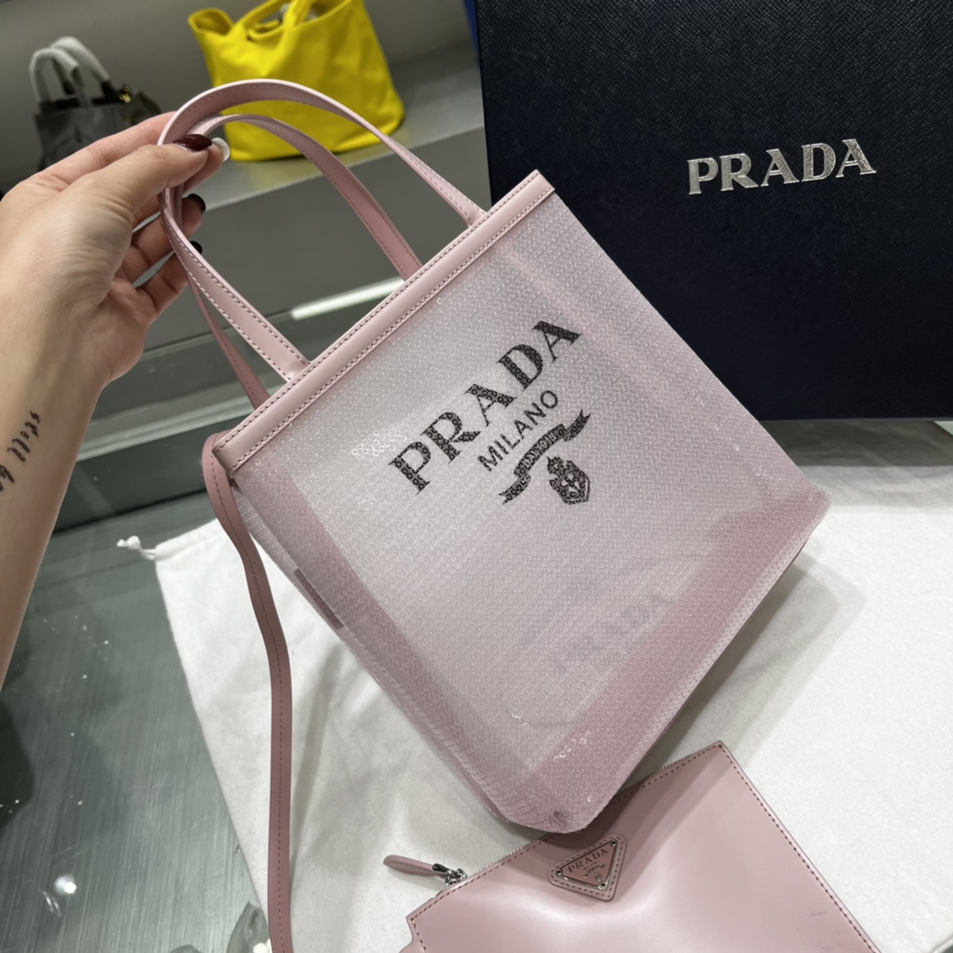 Prada 新推出迷你tote 亮片网眼包
