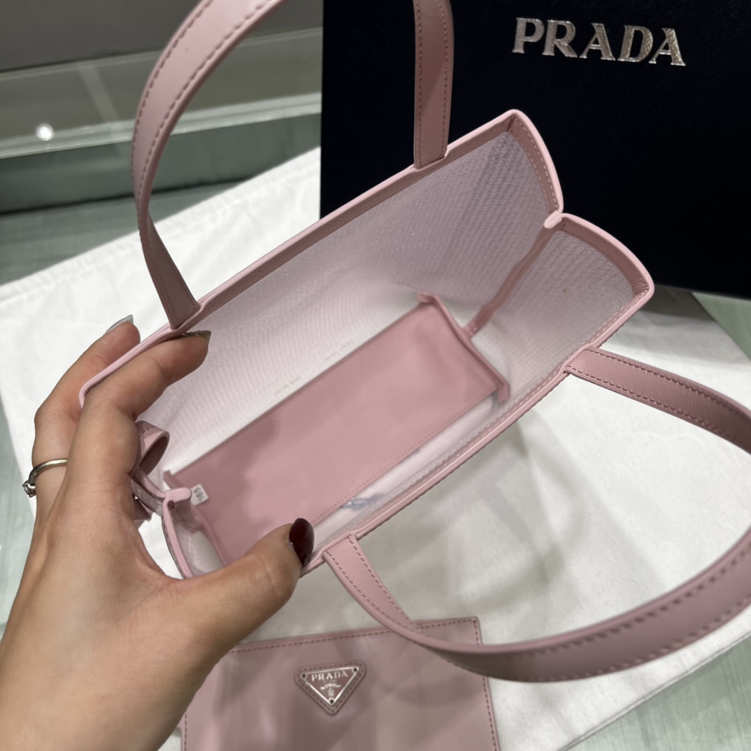 Prada 新推出迷你tote 亮片网眼包