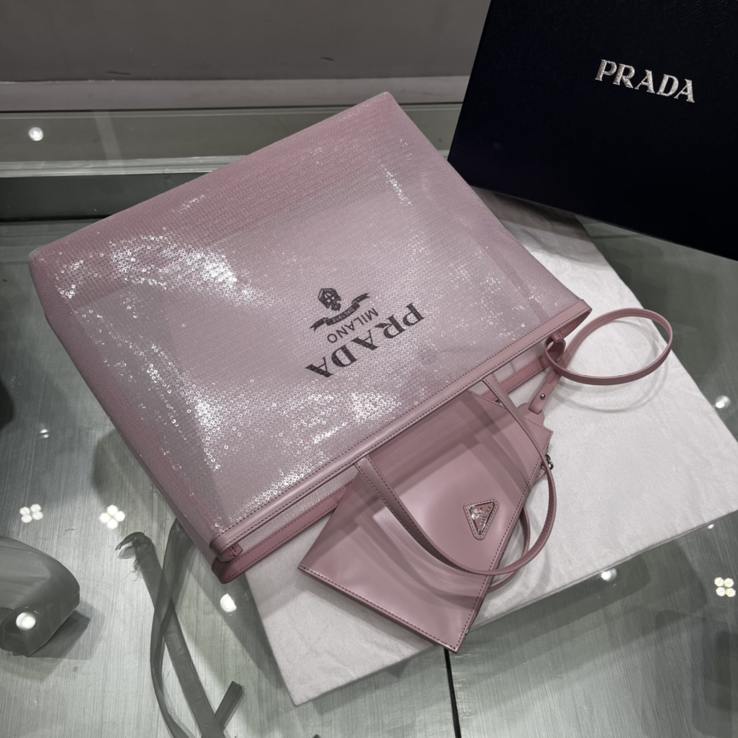 Prada 粉色大号