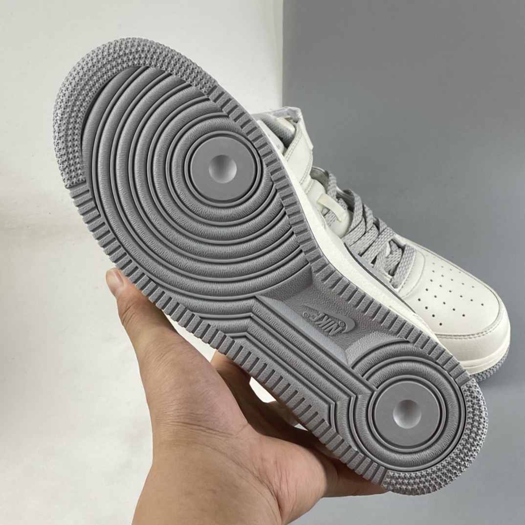 P260  Undefeated x NIKE Air Force 1 Mid SU19 白银夜魔侠休闲板鞋 AO6617-306