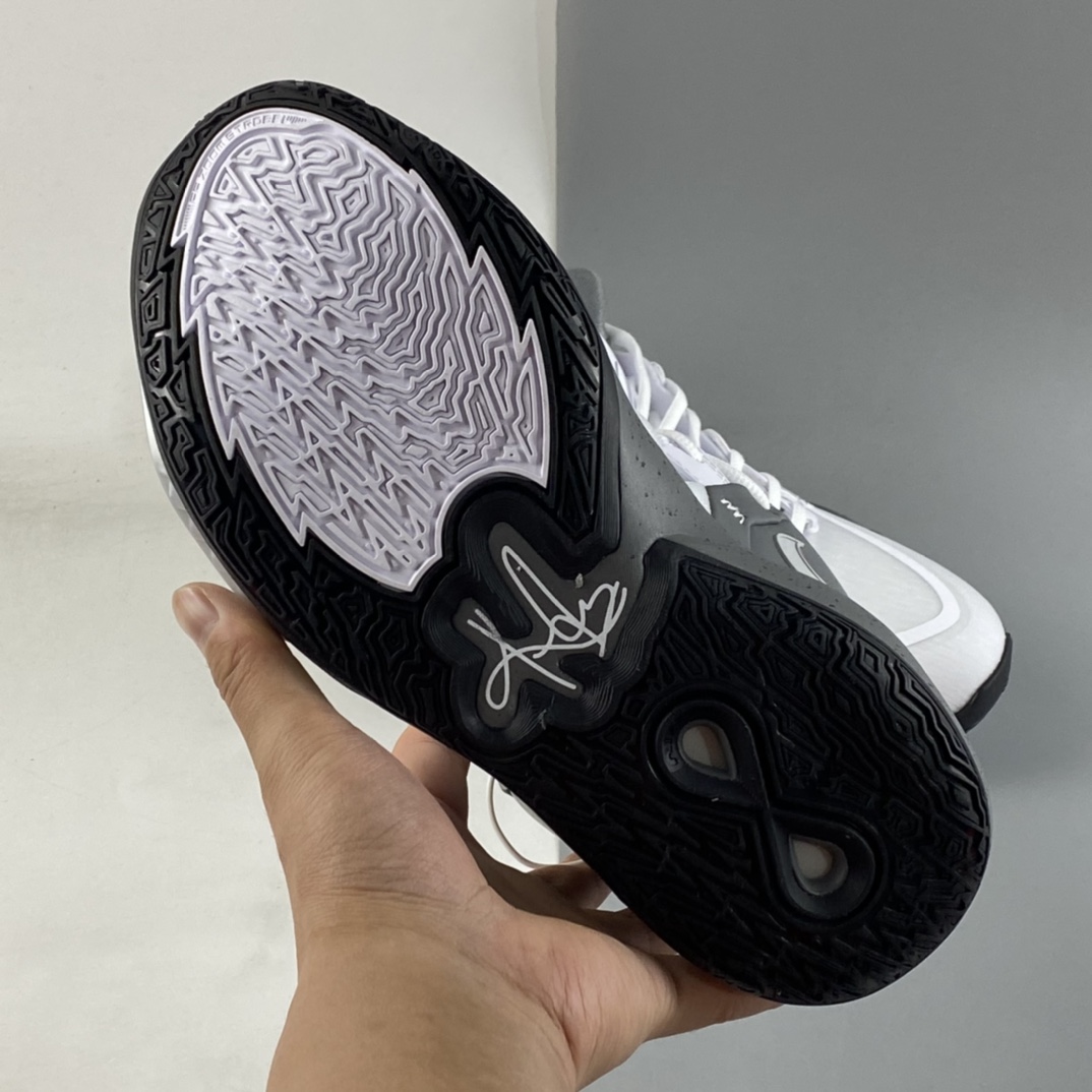 P240  NIKE Kyrie 8 EP 欧文8代 室内休闲运动中帮篮球鞋 DC9134-101