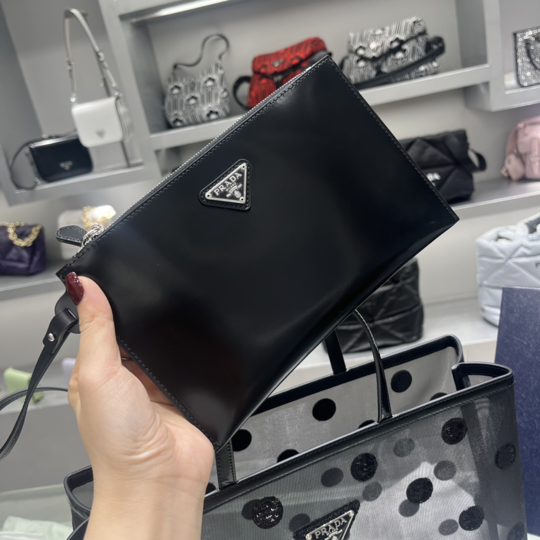 Prada 波点黑大号