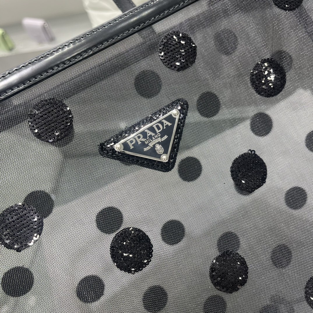Prada 波点黑大号