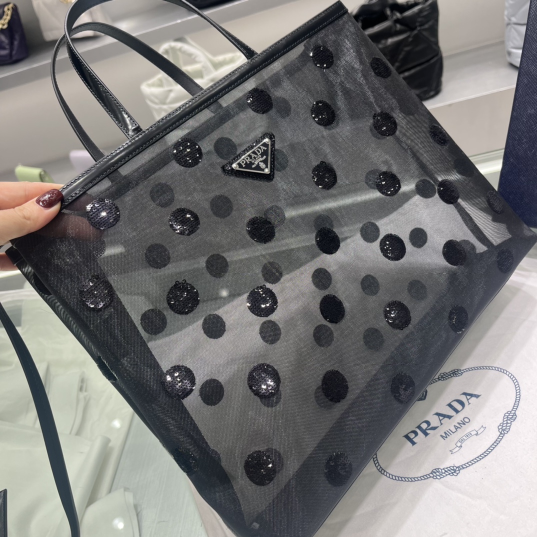 Prada 波点黑大号
