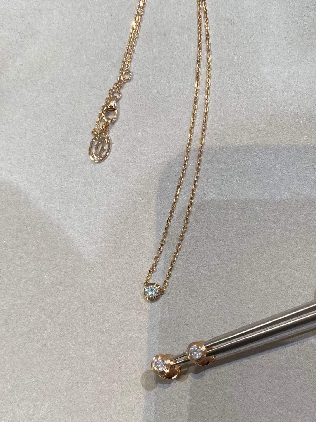 Cartier 卡家 飞碟 低调简约的奢华