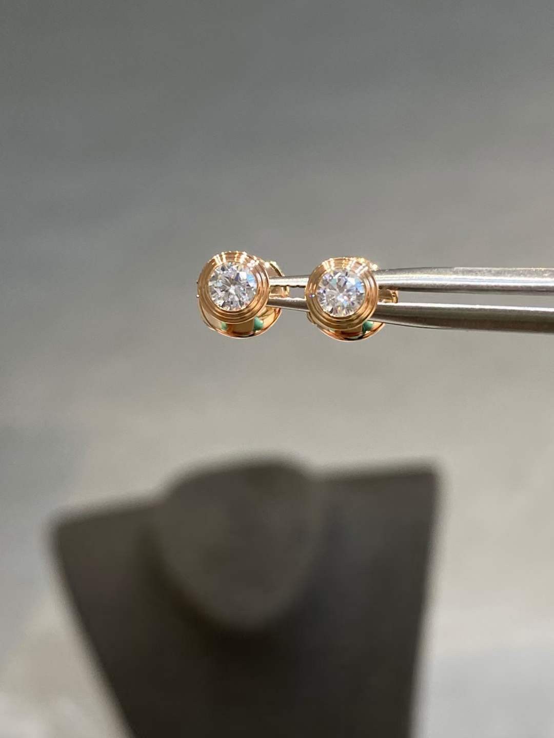Cartier 卡家 飞碟 低调简约的奢华