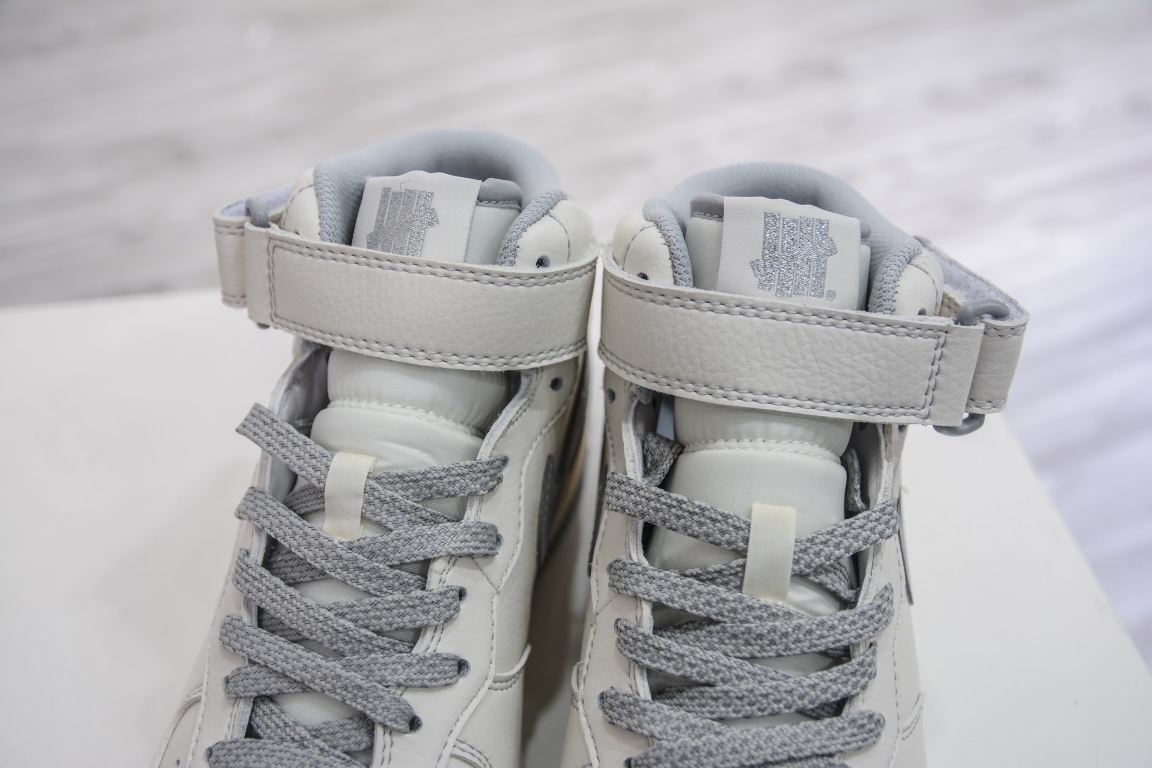 260 洛杉矶潮牌店限量发售  Undefeated x Nike Air Force 1 Mid夜魔侠AO6617-306