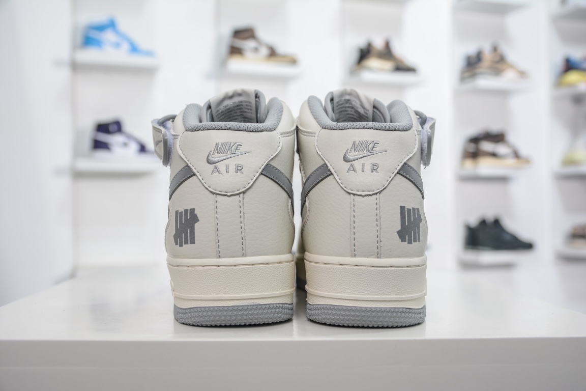 260 洛杉矶潮牌店限量发售  Undefeated x Nike Air Force 1 Mid夜魔侠AO6617-306
