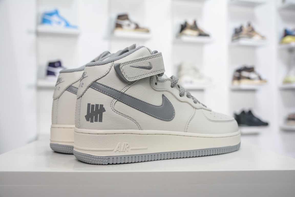 260 洛杉矶潮牌店限量发售  Undefeated x Nike Air Force 1 Mid夜魔侠AO6617-306