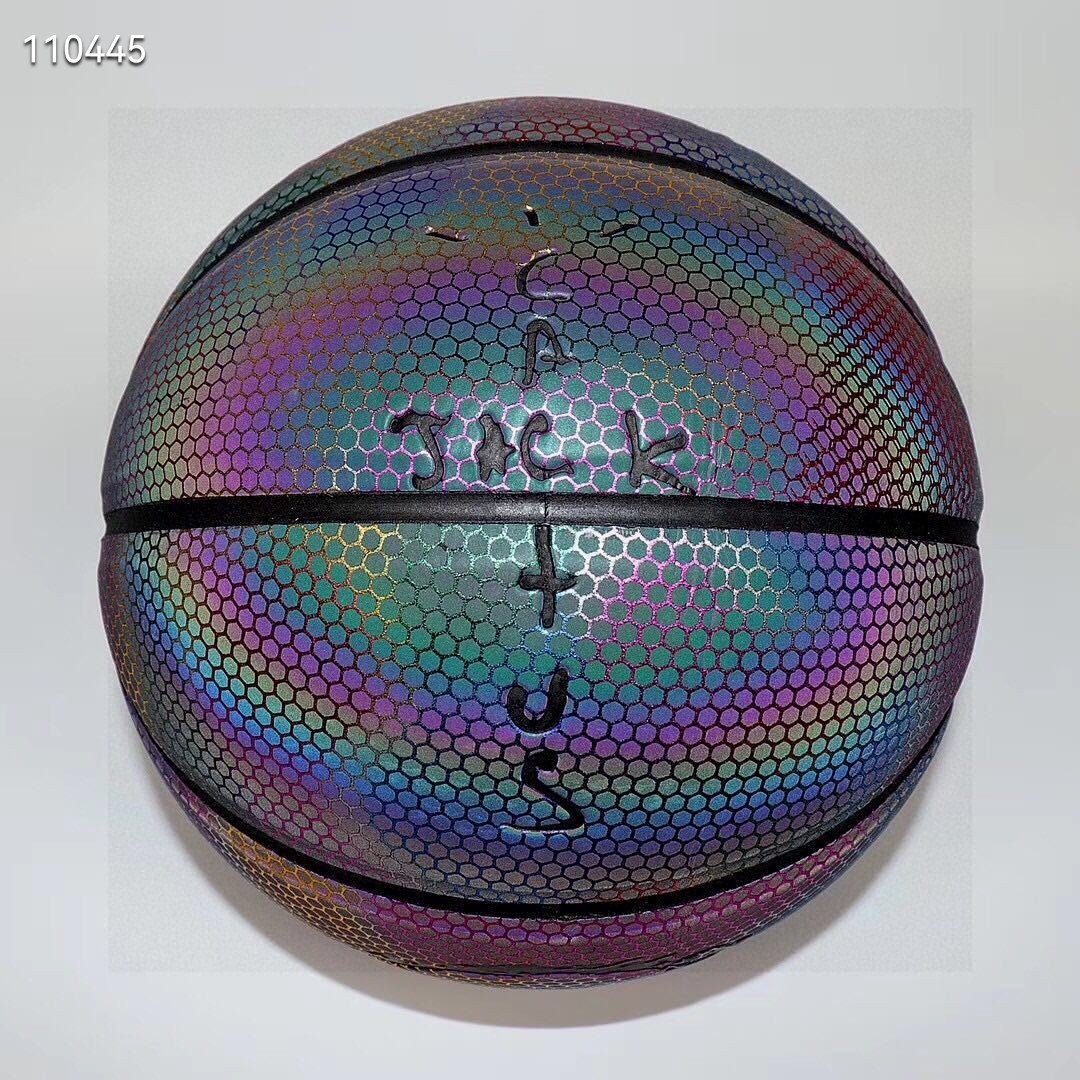 安福自取💰130
美版Travis Scott x Nike Air Jordan Basketball TS联名超限量镭射3M反光鬼脸篮球 
原价：5888💰
型号：7号篮球
真头层发泡吸湿材质手感更佳 内置台湾发泡中胎区别市面廉价上海中胎 回弹更强烈 市面最高版本
🔥🔥🔥🔥🔥🔥
🔥🔥🔥🔥🔥🔥
配置：打气筒球针配件套+原装彩盒
退换要求：保护膜退换需要保留「盒子扣10元」